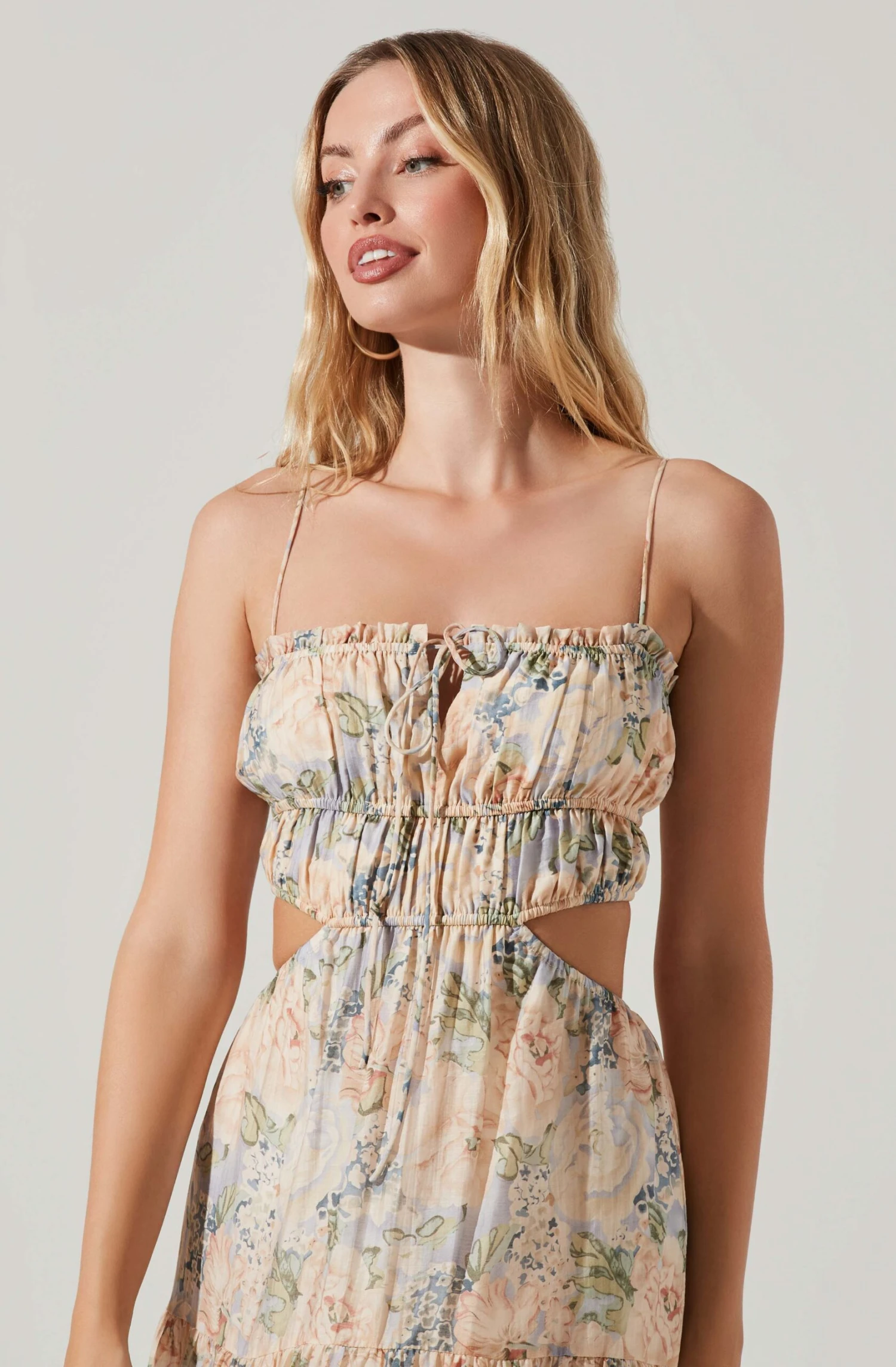 Odina Floral Smocked Tiered Midi Dress 4 Odina Floral Smocked Tiered Midi Dress - Image 2