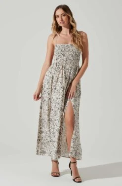 Stasia Floral Smocked Midi Dress 16 Stasia Floral Smocked Midi Dress -Astr The Label Shop ACDR101720P DARKBROWNPAISLEY 2