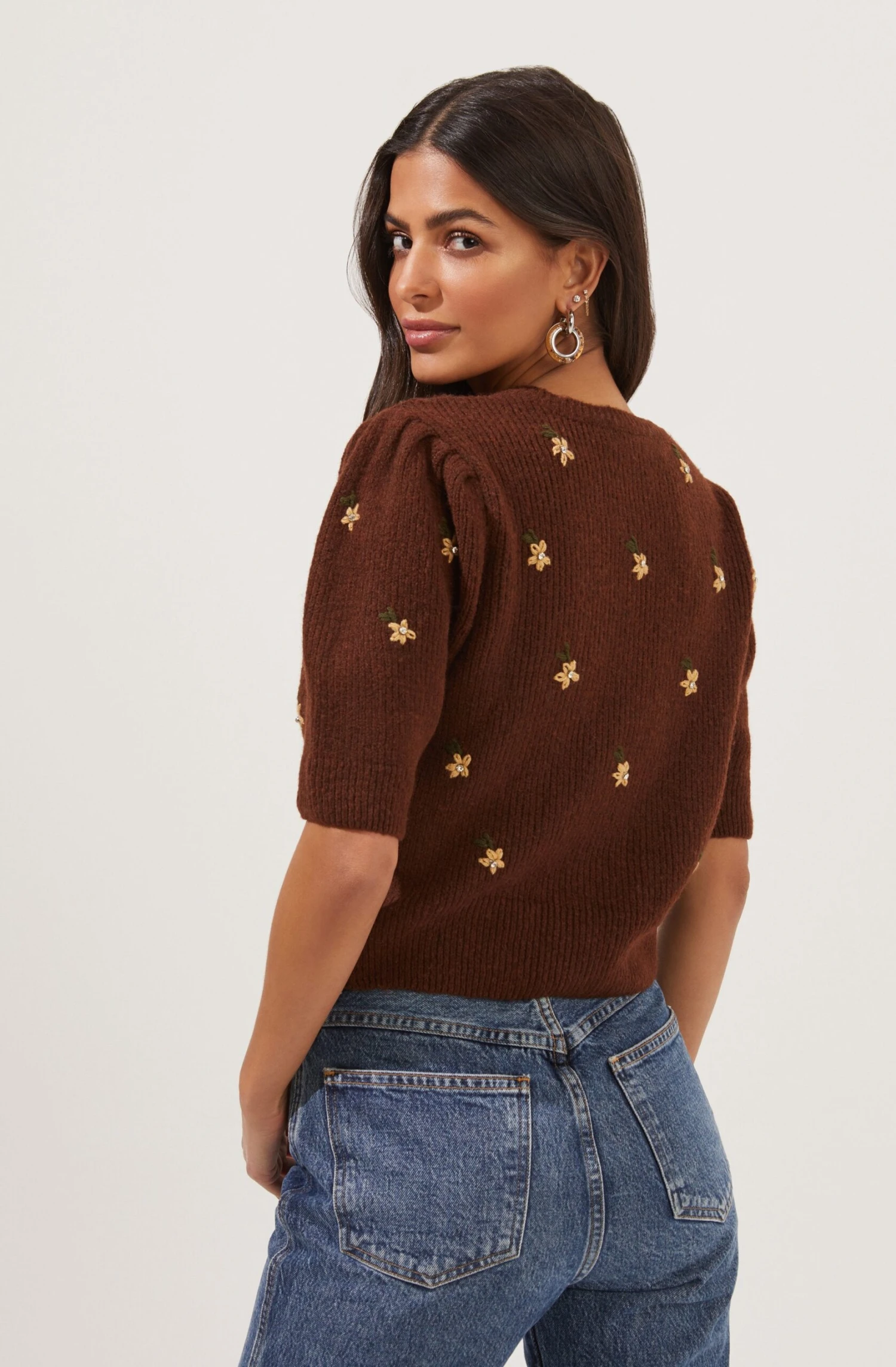 Valeria Flower Embroidered Short Sleeve Cardigan 8 Valeria Flower Embroidered Short Sleeve Cardigan - Image 6