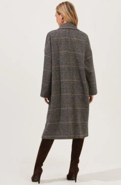 Evanston Plaid Oversized Coat -Astr The Label Shop ACT16842 BLACK GREYPLAID 5