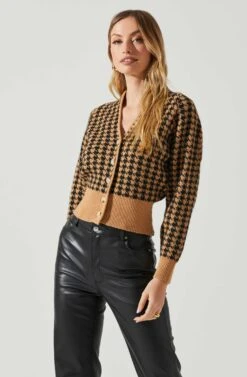Ruby Houndstooth Cardigan -Astr The Label Shop ACT17863 TAUPEBLACK 3