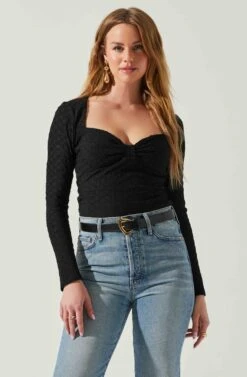 Ren Textured Sweetheart Long Sleeve Top 16 Ren Textured Sweetheart Long Sleeve Top -Astr The Label Shop ACT17975 BLACK 4