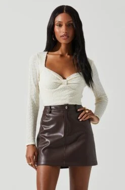 Ren Textured Sweetheart Long Sleeve Top 20 Ren Textured Sweetheart Long Sleeve Top -Astr The Label Shop ACT17975 CREAM 3