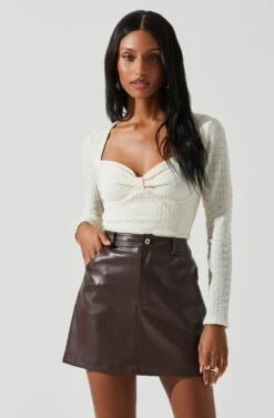 Ren Textured Sweetheart Long Sleeve Top 22 Ren Textured Sweetheart Long Sleeve Top -Astr The Label Shop ACT17975 CREAM 4