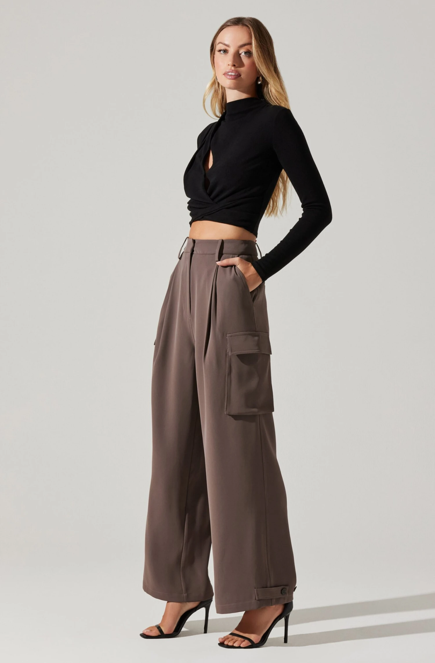 Pleated Wide Leg Cargo Pants 5 Pleated Wide Leg Cargo Pants - Image 3