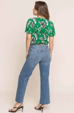 Short Sleeve Crinkle Wrap Top -Astr The Label Shop AT13629 GREEN FLORAL 3A