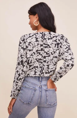 Drape Front Long Sleeve Bodysuit 28 Drape Front Long Sleeve Bodysuit -Astr The Label Shop AT15181 003 BLACKIVORYFLORAL 5