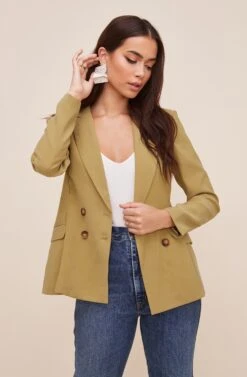 Fitted Pleat Blazer -Astr The Label Shop AT16425 VINTAGEGOLD CC 2