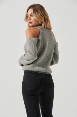 Cold Shoulder Mock Neck Sweater 25 Cold Shoulder Mock Neck Sweater -Astr The Label Shop AT16923 HEATHERGREY 4