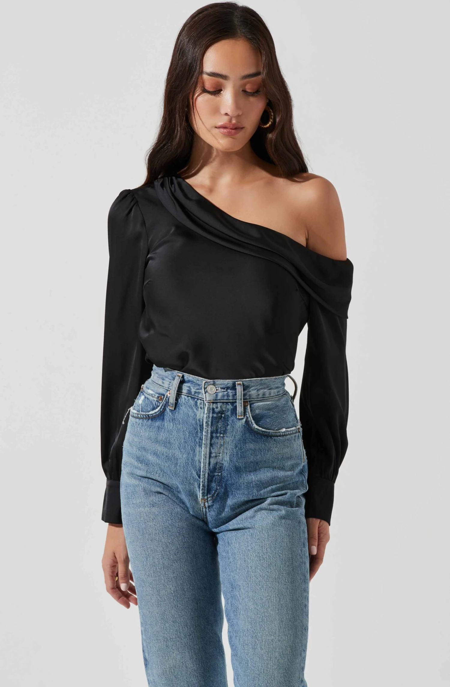Ellen Draped Off Shoulder Long Sleeve Top 18 Ellen Draped Off Shoulder Long Sleeve Top - Image 16