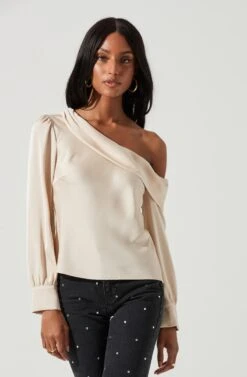 Ellen Draped Off Shoulder Long Sleeve Top 29 Ellen Draped Off Shoulder Long Sleeve Top -Astr The Label Shop AT17044 CHAMPAGNE 1284