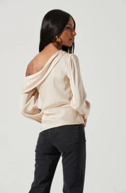 Ellen Draped Off Shoulder Long Sleeve Top 33 Ellen Draped Off Shoulder Long Sleeve Top -Astr The Label Shop AT17044 CHAMPAGNE 1295