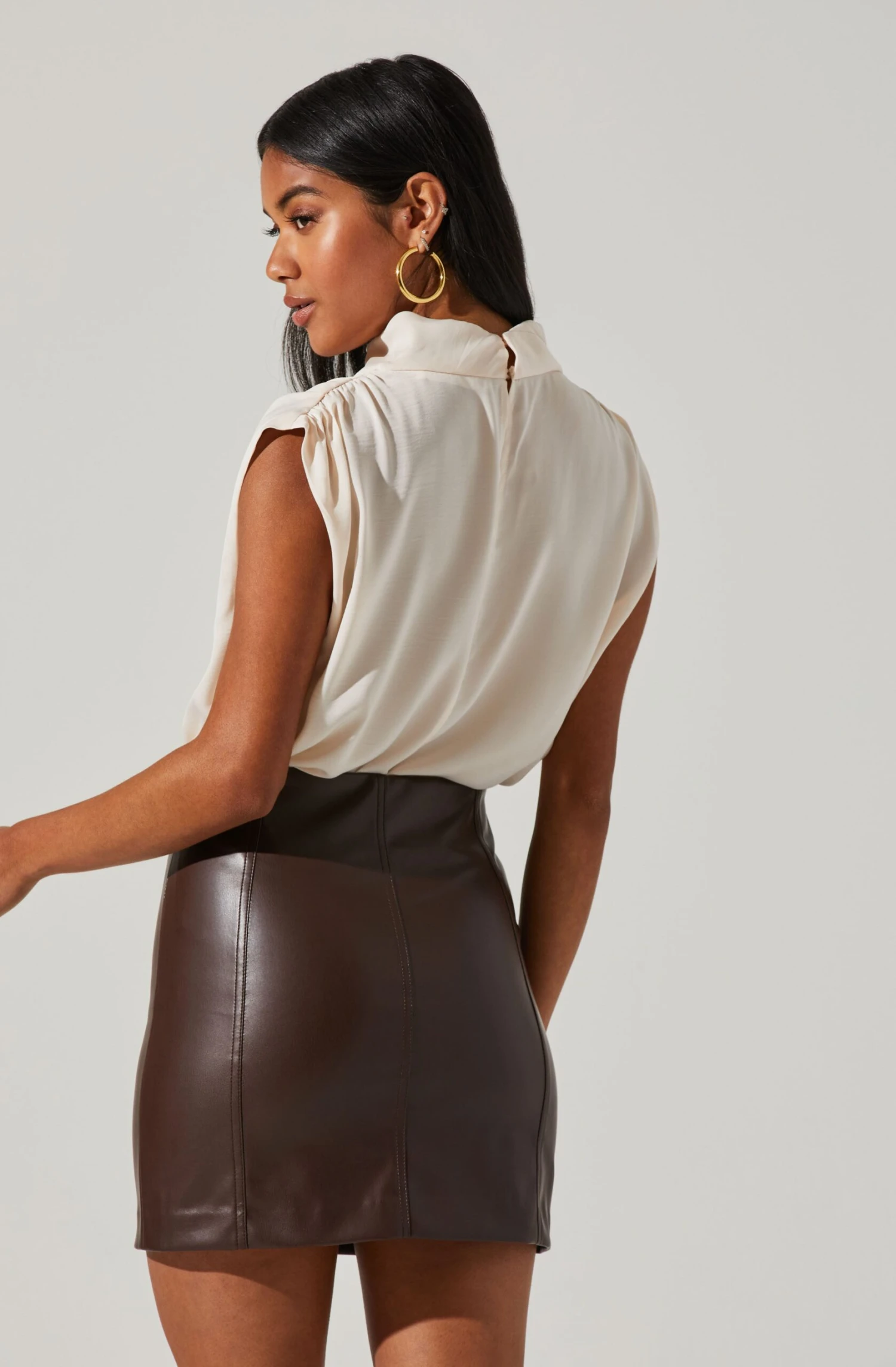 Cowl Neck Sleeveless Top 10 Cowl Neck Sleeveless Top - Image 8