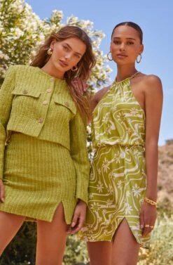 Quinta Retro Floral Halter Mini Dress -Astr The Label Shop Shoot 2398